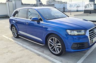 Audi Q7  2016