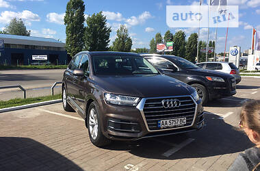 Audi Q7  2016