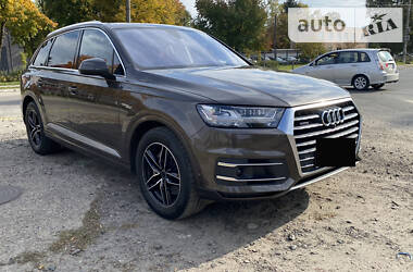 Audi Q7  2016