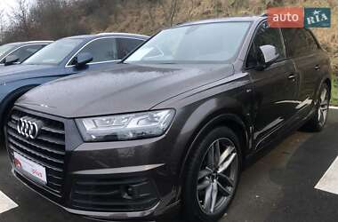 Audi Q7  2017