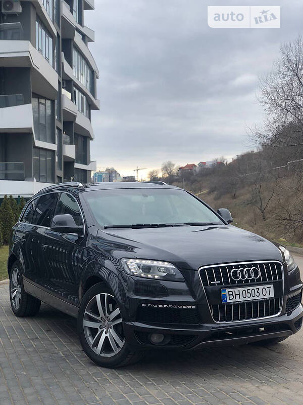 Универсал Audi Q7