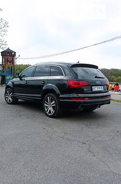 Audi Q7  2013