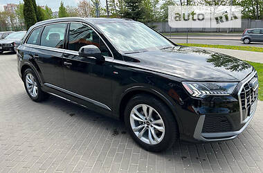 Audi Q7  2021