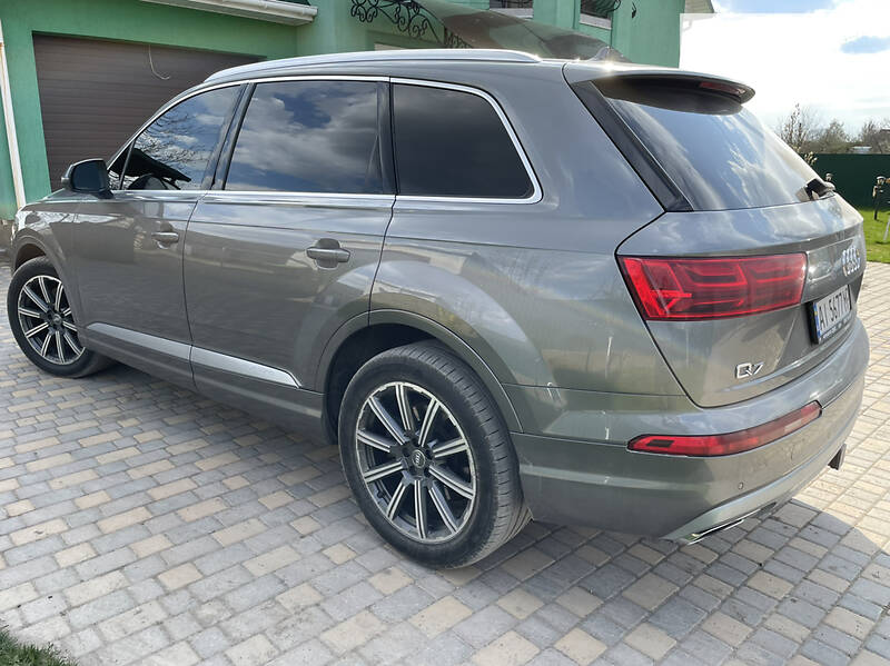Внедорожник / Кроссовер Audi Q7 2016 в Киеве