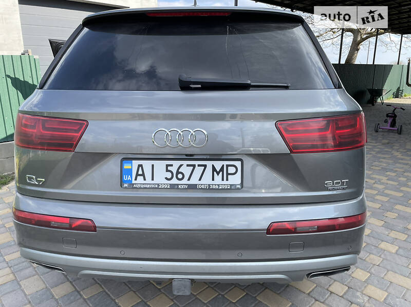 Внедорожник / Кроссовер Audi Q7 2016 в Киеве
