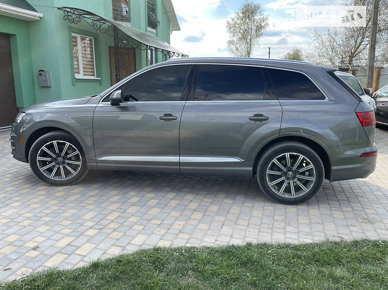 Внедорожник / Кроссовер Audi Q7 2016 в Киеве
