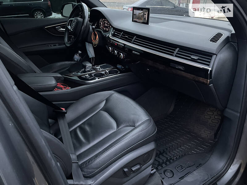 Внедорожник / Кроссовер Audi Q7 2016 в Киеве