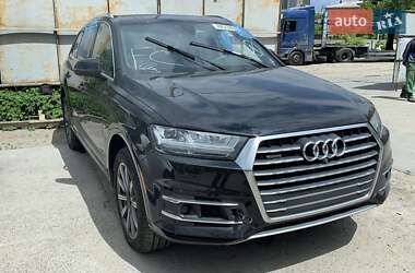 Audi Q7  2016