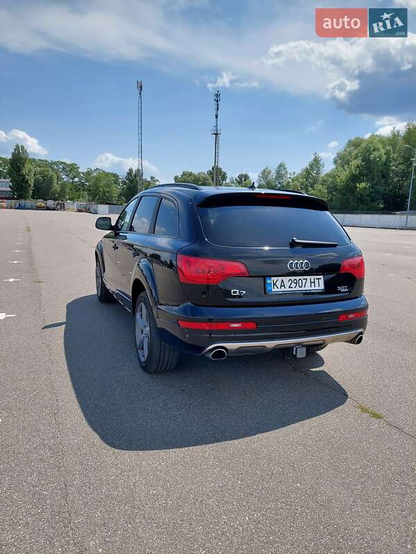 Внедорожник / Кроссовер Audi Q7 2015 в Каневе