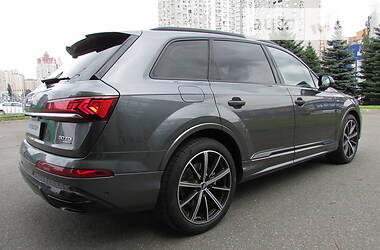 Audi Q7  2020