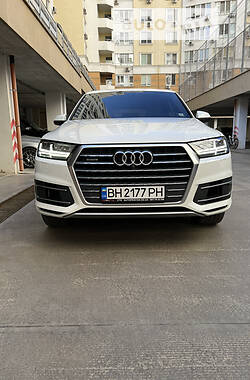 Audi Q7  2019