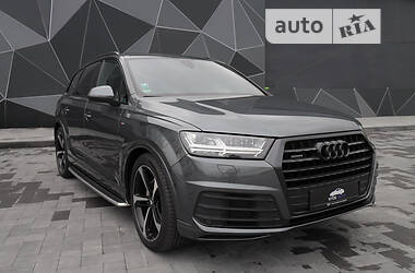 Audi Q7  2017