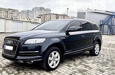 Audi Q7  2011