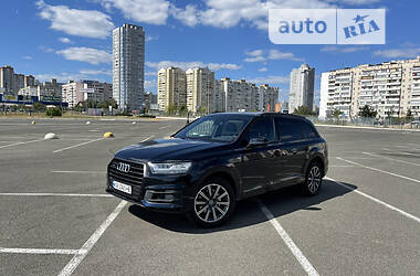 Audi Q7  2016