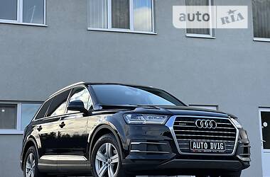 Audi Q7  2015