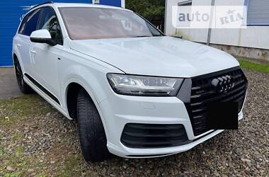 Audi Q7  2017