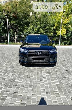 Audi Q7  2017