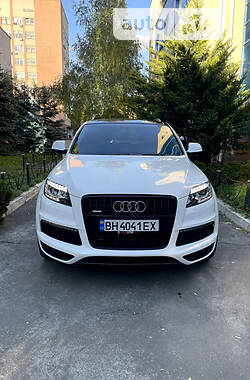 Audi Q7  2010