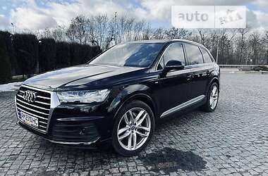 Audi Q7  2016