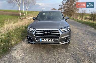 Audi Q7  2017