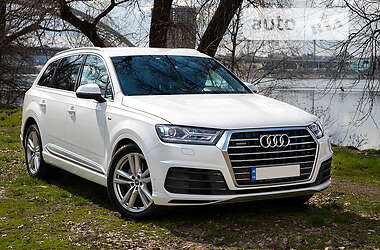 Audi Q7  2017