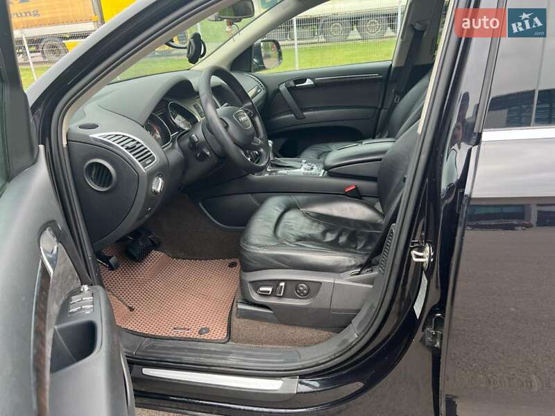 Позашляховик / Кросовер Audi Q7 2014 в Ковелі