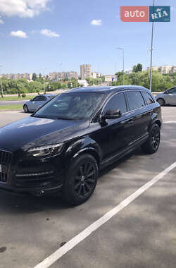 Audi Q7  2013