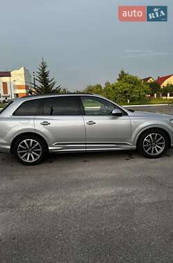 Audi Q7  2020