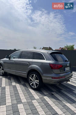 Audi Q7  2015