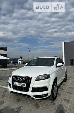 Audi Q7  2015