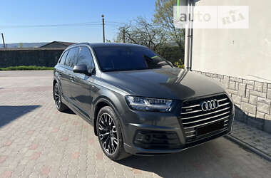 Audi Q7  2015