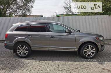 Audi Q7  2011