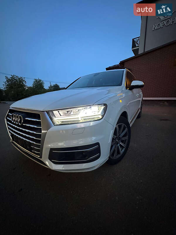 Позашляховик / Кросовер Audi Q7 2017 в Львові