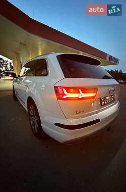 Позашляховик / Кросовер Audi Q7 2017 в Львові