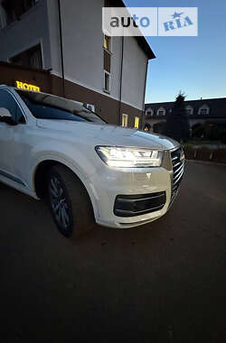 Позашляховик / Кросовер Audi Q7 2017 в Львові