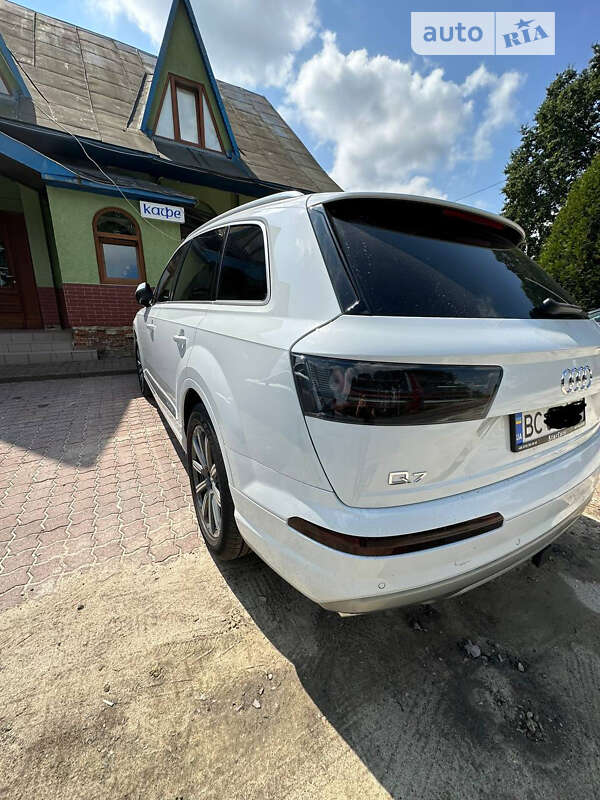 Позашляховик / Кросовер Audi Q7 2017 в Львові