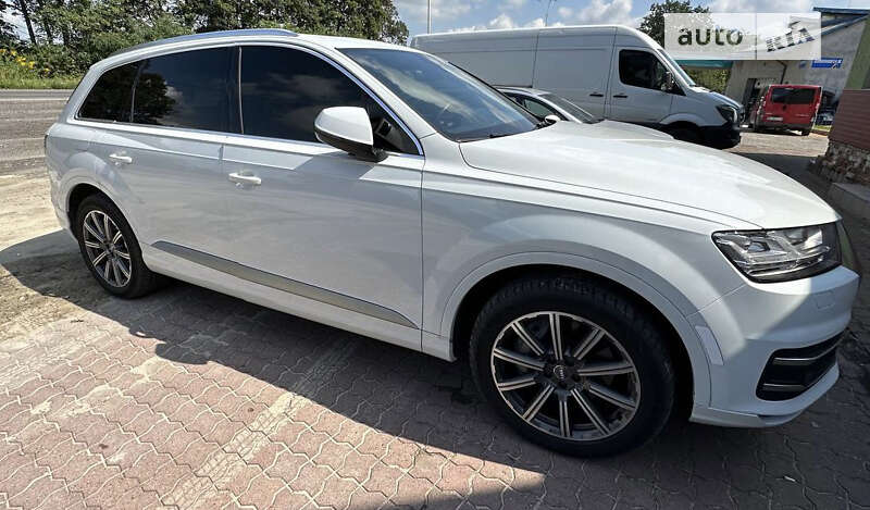 Позашляховик / Кросовер Audi Q7 2017 в Львові