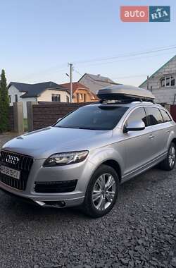 Audi Q7  2011