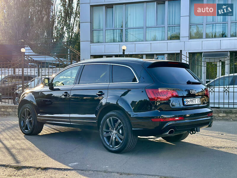Внедорожник / Кроссовер Audi Q7 2013 в Одессе