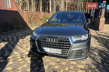 Audi Q7  2016