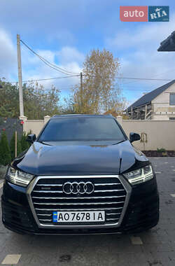 Audi Q7  2017