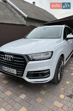Audi Q7  2017