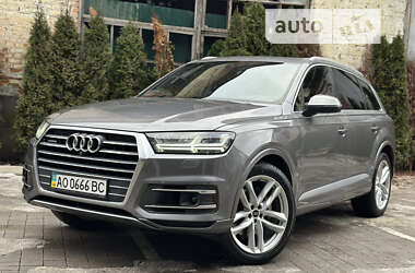 Audi Q7  2017