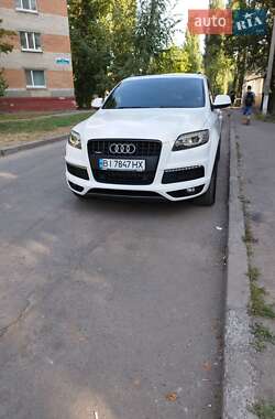 Audi Q7  2011