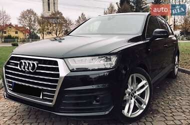 Audi Q7  2015