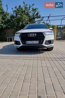 Audi Q7  2017