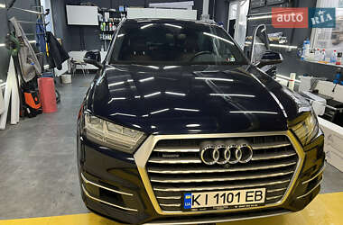 Audi Q7  2017