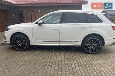 Audi Q7  2020