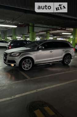 Audi Q7  2012