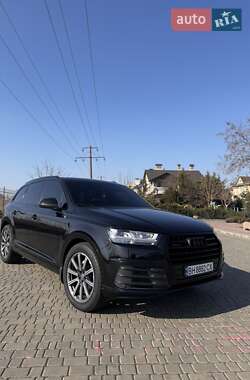 Audi Q7  2016